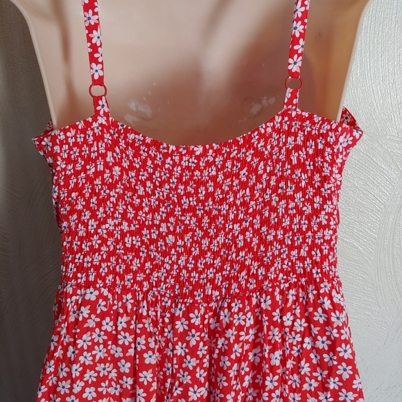 Old Navy Slim Tie Front Floral Print in Camo Red Jumpsuit Size Women Medium - Picture 5 of 12